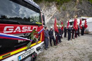 037 prevzem gasilskega vozila Foto atelje Postojna